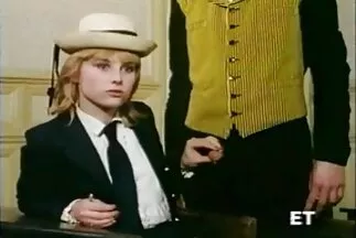 وضعت مؤخرتها تحت عضو اجمل صور سكس عرب بقطر صلب.