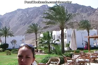 الرجل صور سكس اجنبي نسوانجي الوقح يشق طريقه إلى شخ الفرخ الضيق