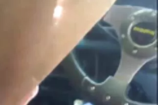 أعطت الفرخ الأبيض نفسها لرعاة البقر صور سكس مترجم مغرور في الحديقة