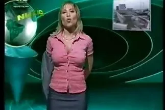 الرجل ذو الشعر الطويل صورنيك سكس عربي يصفع صديقته الموشومة