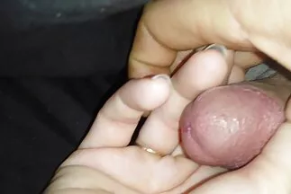 جلست مغناج جميلة على قضيب مطاطي كساس بنات العرب مع شق حميم