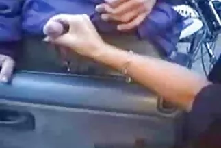 كتكوت ذو عين ضيقة يعاني صور سكس عربي محارم من فرد أصلع.