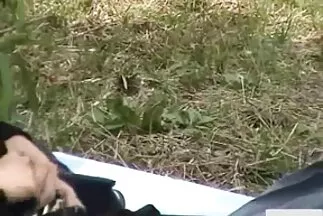 في غرفة النوم صوربنات عربيه سكس ، يتحرك كتكوت على قضيب داكن بغطاء