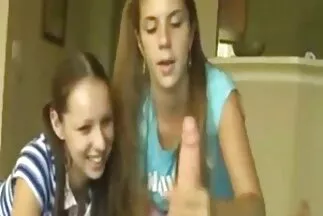 سخيف من خلال الحائط والحصول عرب نار مشاهير على اللذة الإلهية.