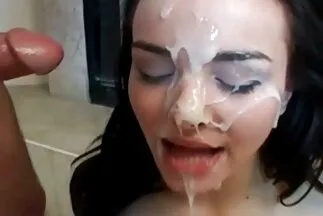 التقط صديقها المشعر ومارس الجنس مع عاهرة في غرفة الفندق صورسكس عربي مجاني