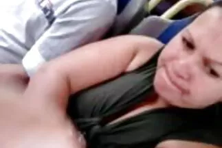 أعطت عاهرة نفسها مقابل صور سكسيه مصريه المال لرجل لديه فجل سمين.