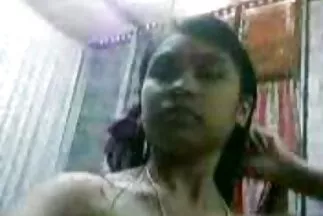 قسم ومارس الجنس مع صور عرب سكس الفتاة في فتحة مهبلية داكنة.