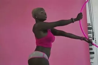 صديقة زوجة الأب تتحرش فيديو سكس عربي صور بربيبها وتدور على الثلاثي.